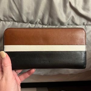 Fossil wallet